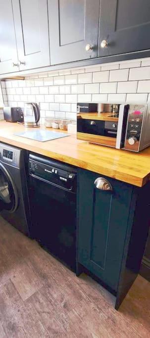 The Wolf'S Den Apartment Patrington Ngoại thất bức ảnh